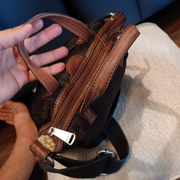 FOSSIL KEY-PER FOSSIL WOMENS CROSSBODY TOTE Black FABRIC/BROWN  LEATHER ZIP BAG - Picture 5 of 6